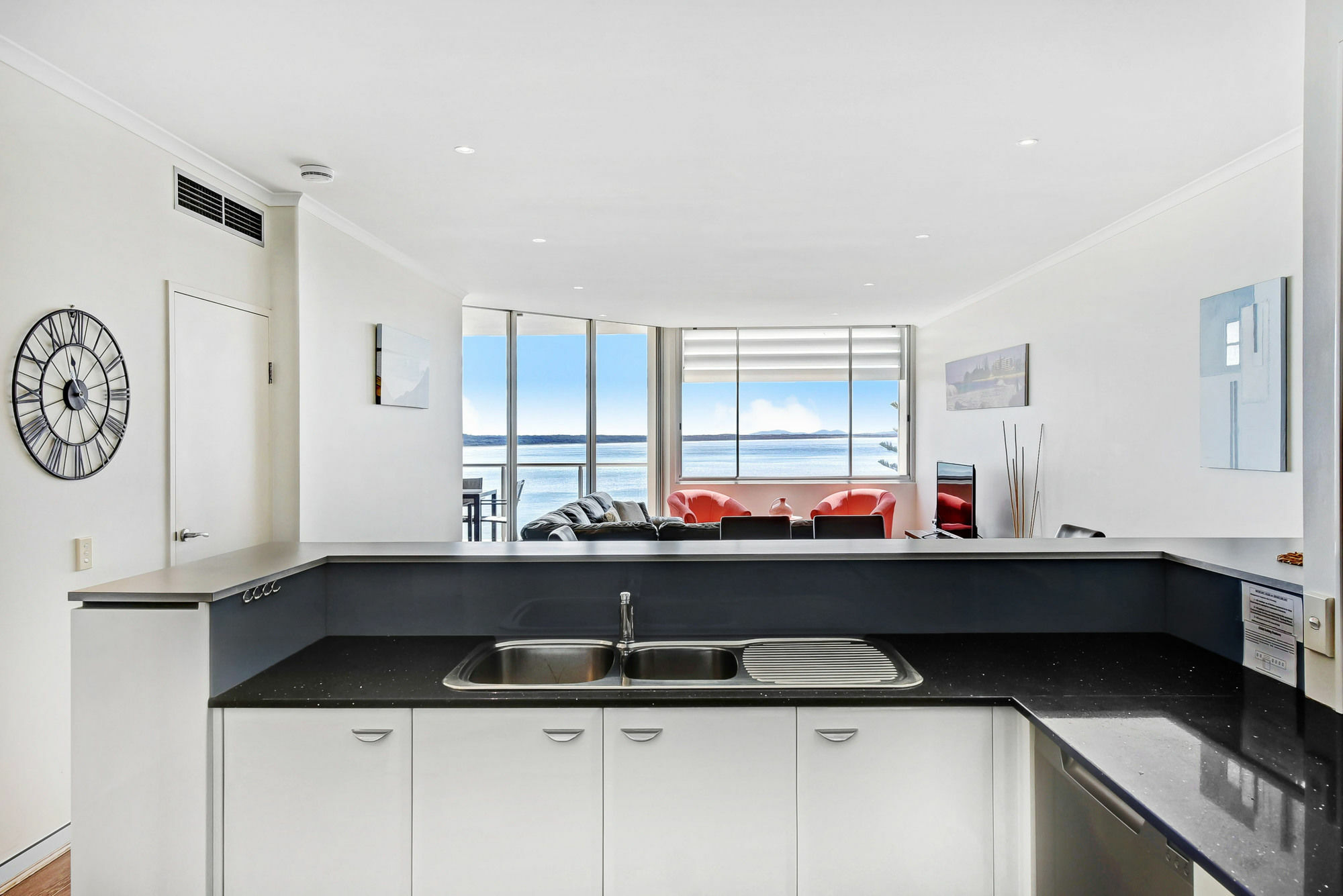 Sandcastle Apartments พอร์ตแมคควอรี ภายนอก รูปภาพ